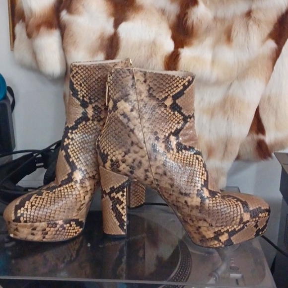 Zara Snakeskin Platform Heeled Booties Size 40 9 - Picture 4 of 7